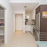 Apartmán Guestready - Esmeralda Piscina Privada *